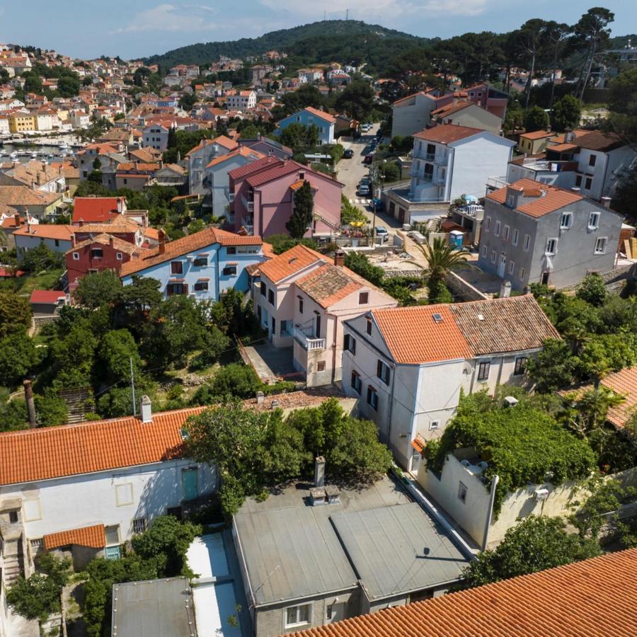 Apartments Dominik Mali Losinj Exterior photo